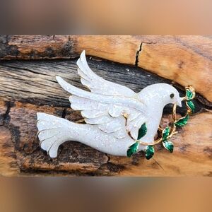 F.L. Christmas Brooch Sparkling White Dove of Peace Gold Tone Green Leaves 🎄